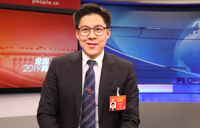 全國政協(xié)委員、香港各界青少年活動(dòng)委員會(huì)執(zhí)行主席霍啟剛：推動(dòng)年輕人積極參與國家發(fā)展進(jìn)程