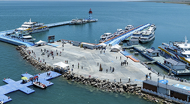 青海共和：青海湖美景引客來