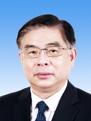 陸俊華，男，漢族，1962年1月生，研究生學歷，中共黨員，現(xiàn)任中央紀委國家監(jiān)委駐人民日報社紀檢監(jiān)察組組長、人民日報社編委委員。