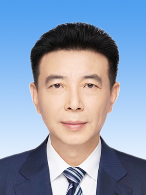 陳贄，男，漢族，1965年10月生，研究生學歷，中共黨員，現(xiàn)任人民日報社編委委員、海外版編輯部總編輯。